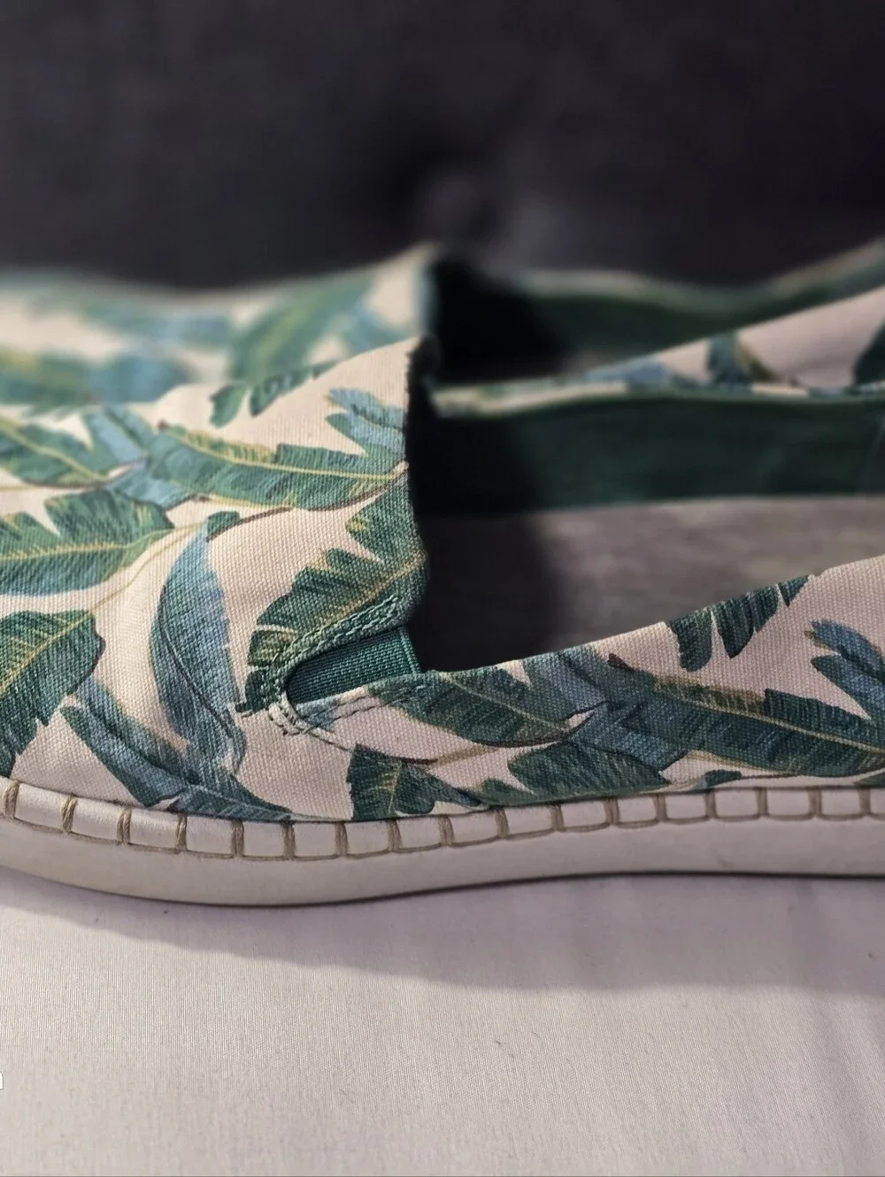 Clarks Cloudsteppers Womens Canvas Slip-on Shoes Palm Leave Step Glow Jade Sz 10 - Picture 7 of 12